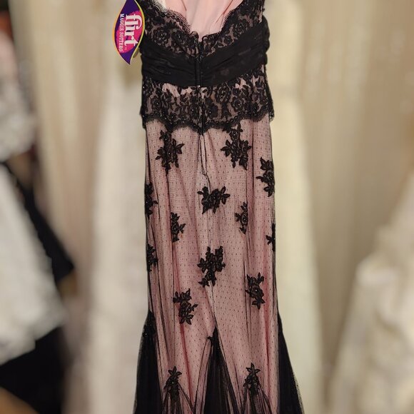 NWT Sz 6 Flirt by Maggie Sottero P2207 Pink & Black Lace Evening Gown - Picture 5 of 11